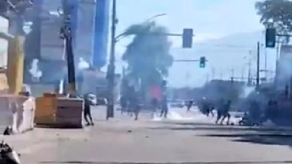 Polícia prende mais de 30 por brigas de torcida entre Flamengo e Vasco