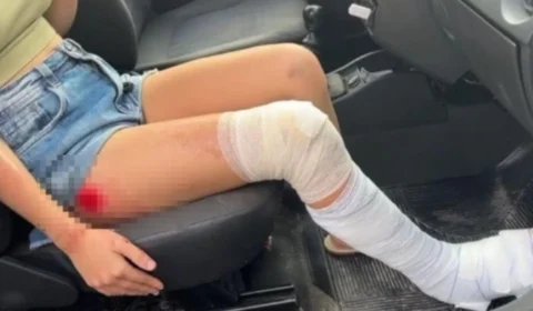 Jovem desconfia de motorista de app e se joga de carro em movimento