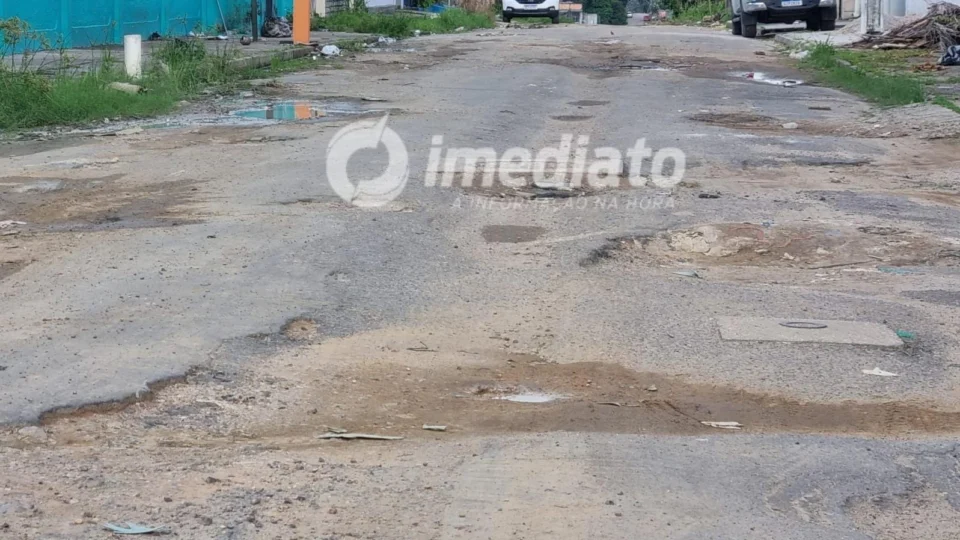 Moradores do bairro Campos Sales sofrem com problemas de infraestrutura