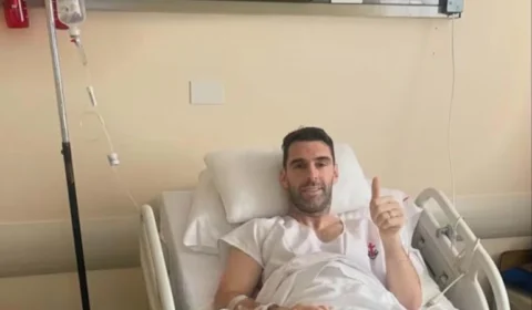 Ex-atacante do Timão é internado dias antes de sua despedida do futebol