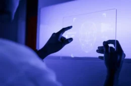 Fotos de crianças brasileiras são usadas por IA de forma indevida