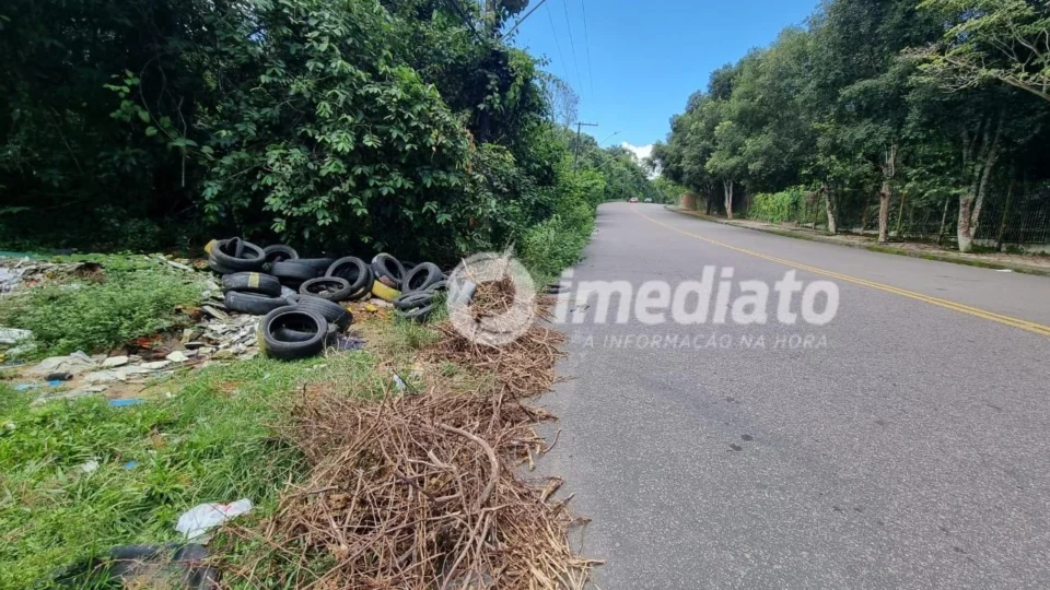 Crime Ambiental | Descarte de lixo irregular no Japiim