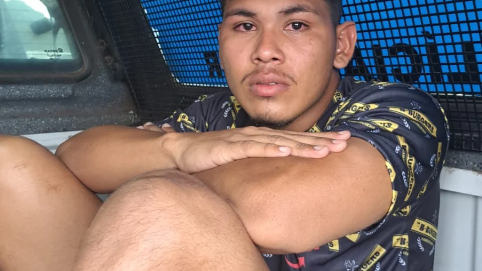 Polícia Militar prende um dos suspeitos de participar do assalto a um posto de gasolina em Boa Vista RR