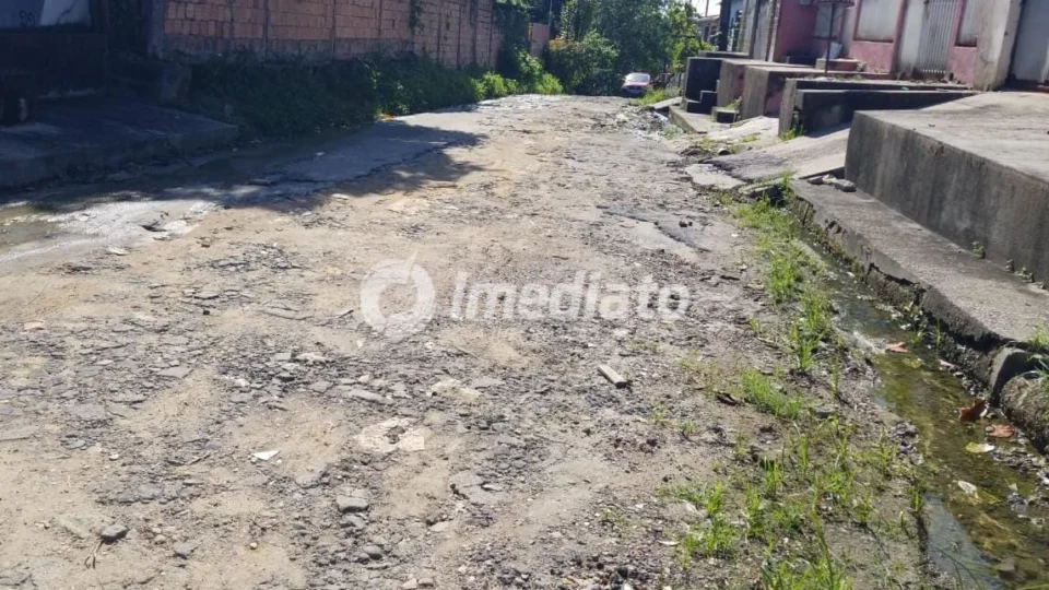 PEDIDO DE SOCORRO | Moradores da Comunidade Cidade do Leste reclamam de problemas de infraestrutura e abandono