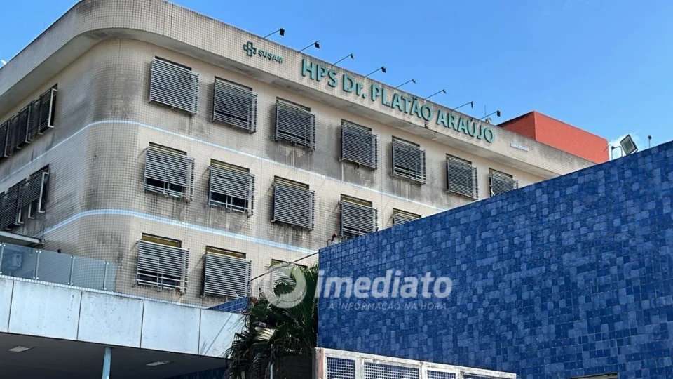 Duas mulheres e um homem são baleados no Novo Aleixo