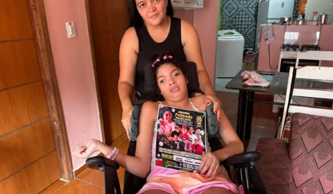 Mãe de criança com paralisia cerebral pede ajuda para cirurgia urgente