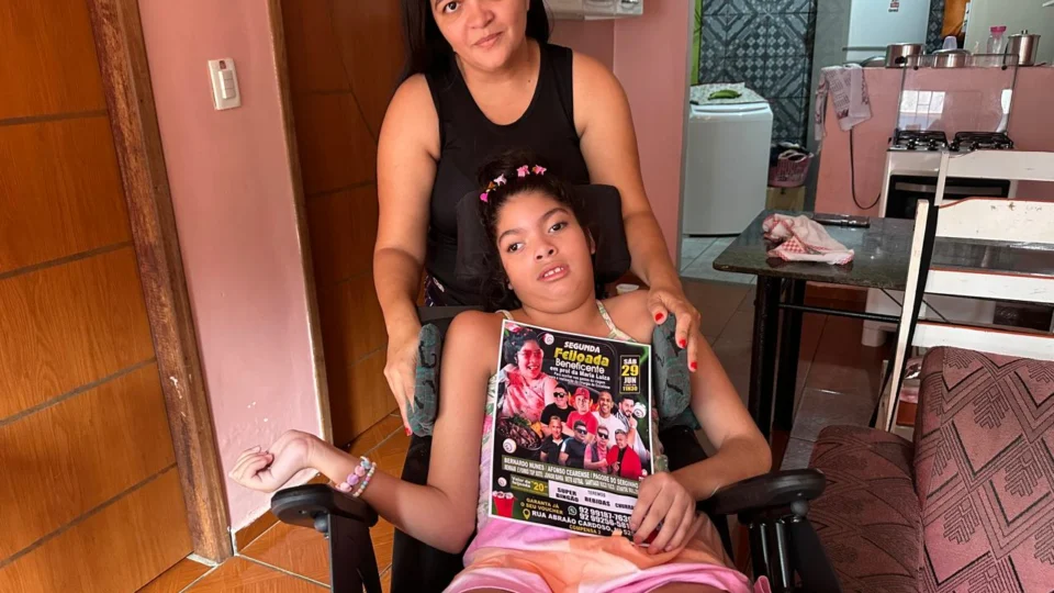 Mãe de criança com paralisia cerebral pede ajuda para cirurgia urgente