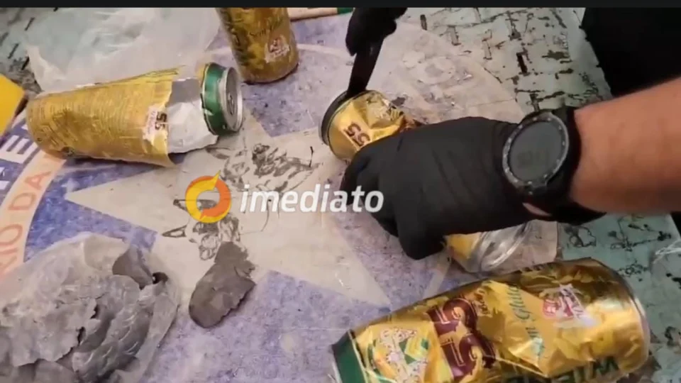 Fiscais encontram maconha dentro de latas de cerveja em Manaus