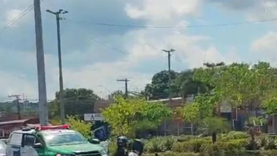 Assalto na linha 651 acaba em perseguição na zona leste