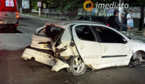 Vídeo: grave acidente na Coronel Teixeira deixa 5 vítimas; Um dos veículos estaria supostamente fazendo ‘racha’