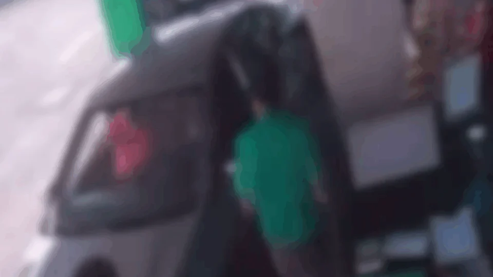 Veja Vídeo: mulher é agredida com socos por namorado durante discussão dentro de carro