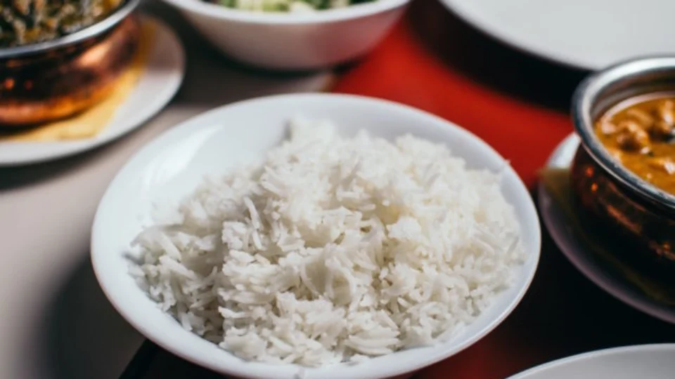 Preço do arroz sobe em 15 capitais e encarece cesta básica