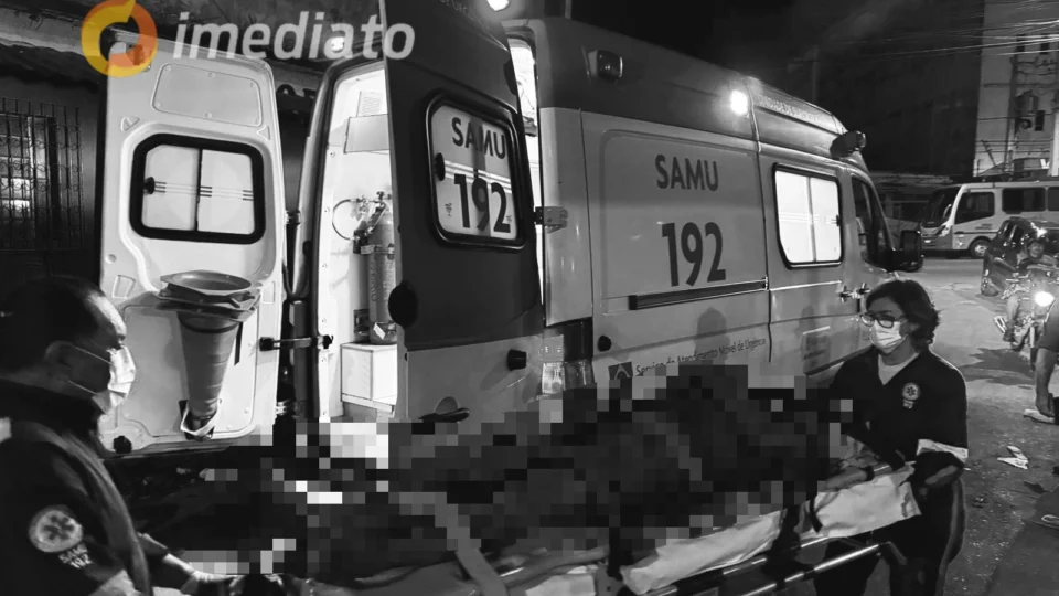 Suspeito de roubar moto é capturado e violentamente agredido no Japiim