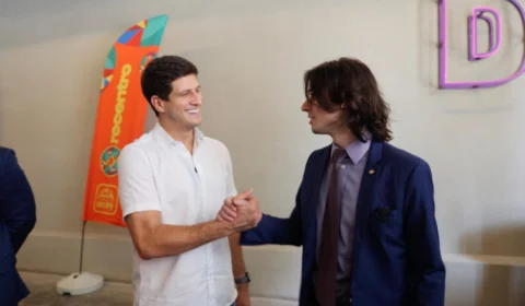 Em viagem a Recife, Amom Mandel anuncia propostas inovadoras para Manaus