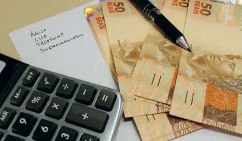 Dívida caduca depois de 5 anos? Veja o que diz a lei sobre ‘nome sujo’