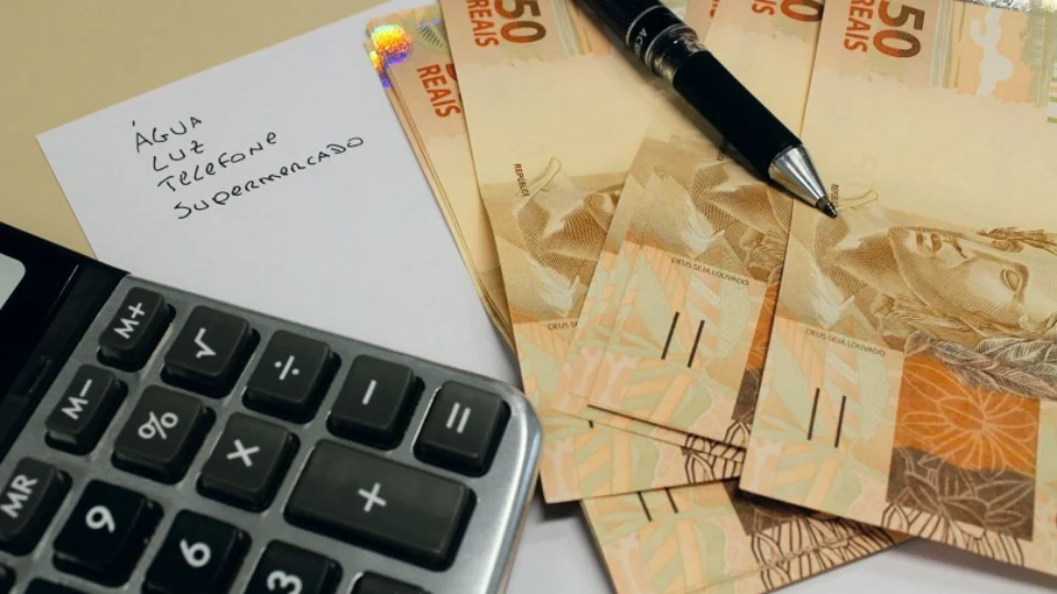 Dívida caduca depois de 5 anos? Veja o que diz a lei sobre ‘nome sujo’