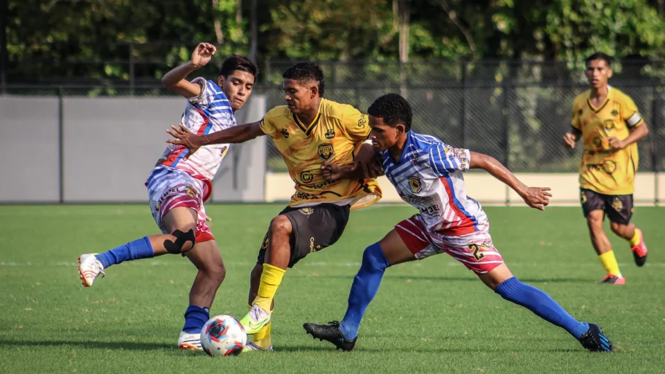 Copa Amazonas Sub-20: 4ª rodada termina com Amazonas e São Raimundo na liderança