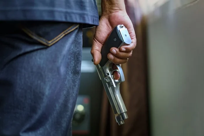 Homem é detido após se passar por policial e ameaçar funcionários de unidade de saúde em Maceió