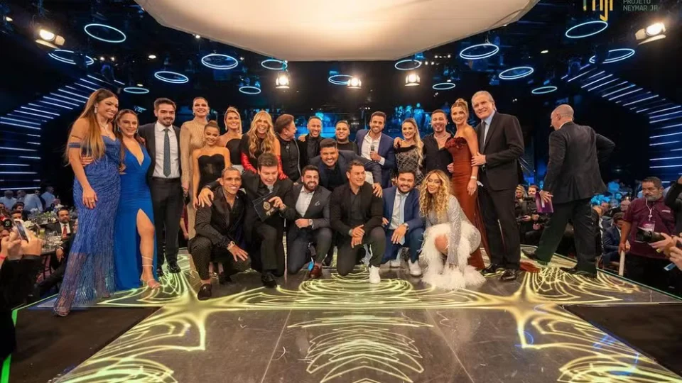 Com relógio do Faustão, e cinturão de Popó, Leilão de Neymar arrecada R$ 21 milhões de reais