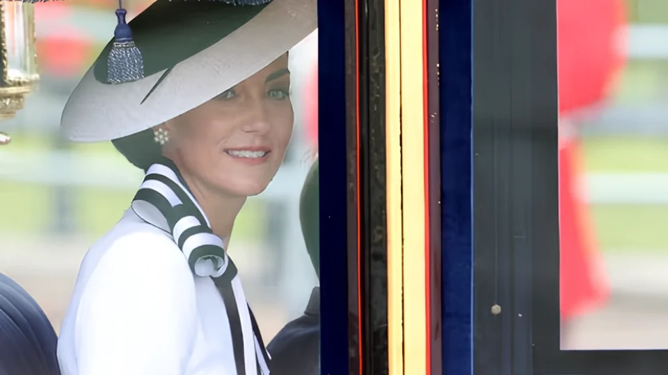 VEJA: Princesa de Gales, Kate Middleton, aparece em público pela primeira vez após o anúncio do diagnóstico de câncer