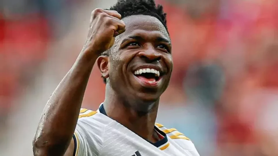 Espanha condena a prisão 3 torcedores que fizeram ataque racista a Vini Jr.