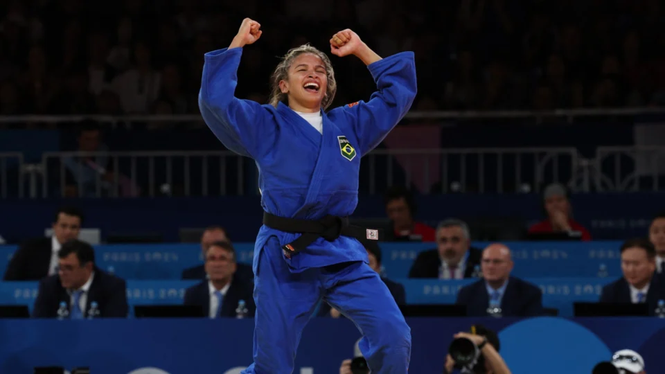 Larissa Pimenta conquista medalha de bronze no judô em Paris 2024