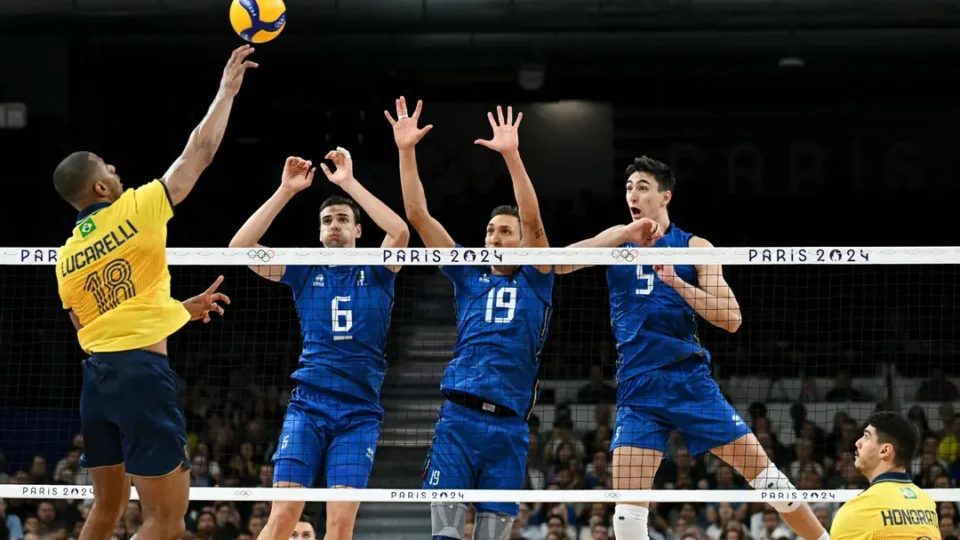 Brasil perde da Itália por 3 sets a 1 na estreia do vôlei masculino em Paris