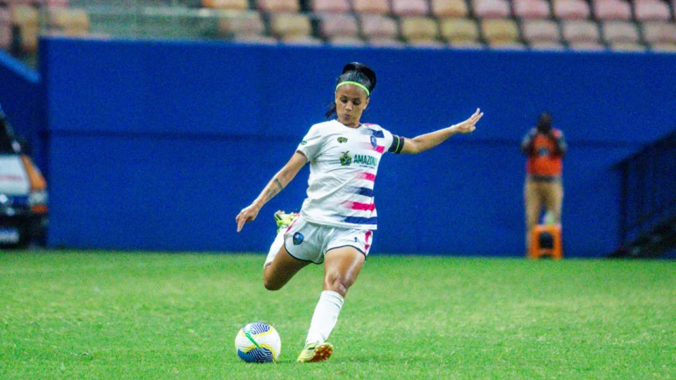 Artilheira do 3B, Gabi destaca importância da final e inspiração para novos talentos