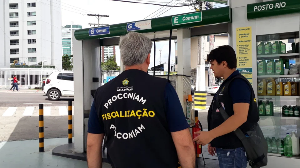 Procon-AM intensifica fiscalização em postos de combustíveis após aumento significativo no preço da gasolina