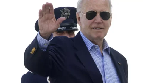Biden testa negativo para Covid, retorna à Casa Branca e diz que fará pronunciamento sobre desistência