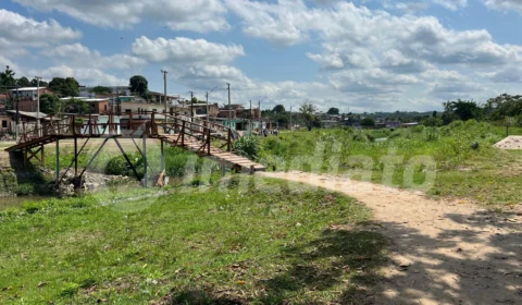 Moradores do bairro Jorge Teixeira, enfrentam problemas de infraestrutura e limpeza na rua Alto Paraíso