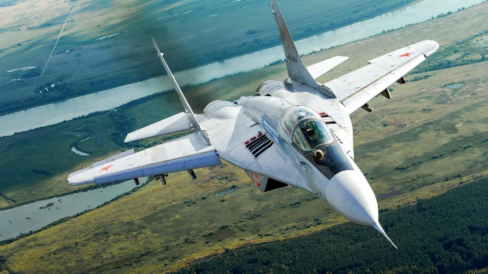 EUA intercepta aeronaves russas e chinesas próximas ao Alasca: sem ameaça direta, mas alerta de segurança nacional