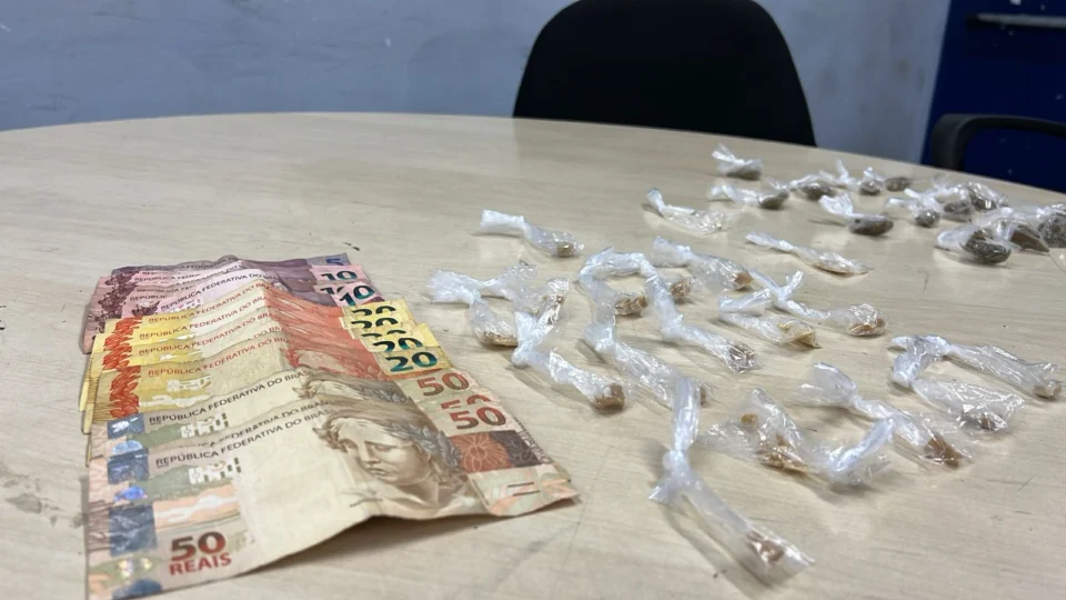 Homem é preso com oxi e maconha no Nova Esperança
