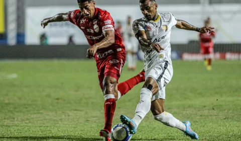 Amazonas perde de virada para o Vila Nova e cai na tabela da Série B