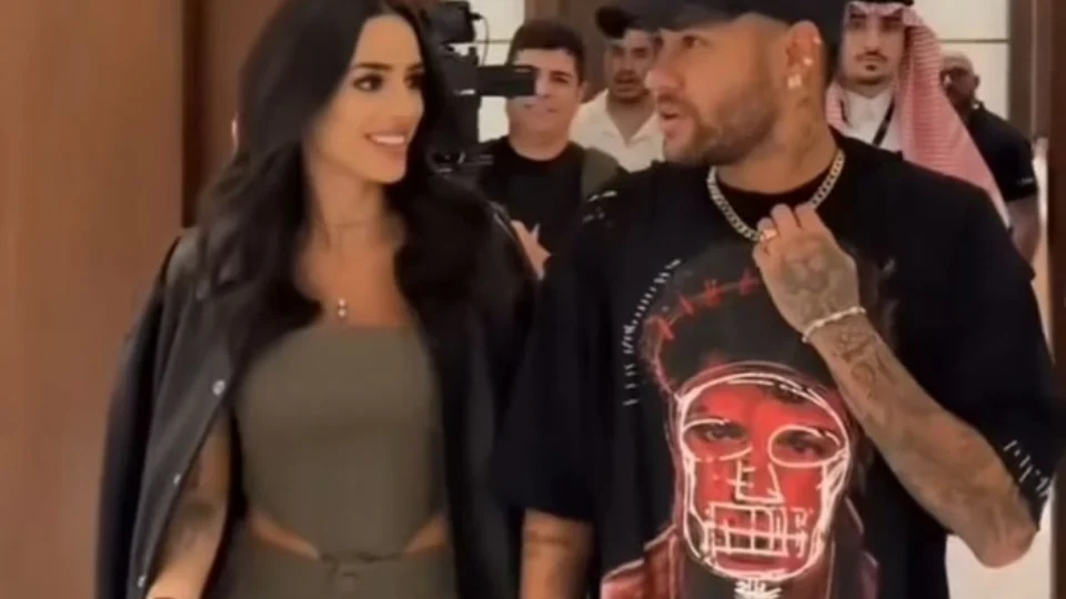Neymar dá “bronca” em Bruna Biancardi em restaurante: “Preconceito”