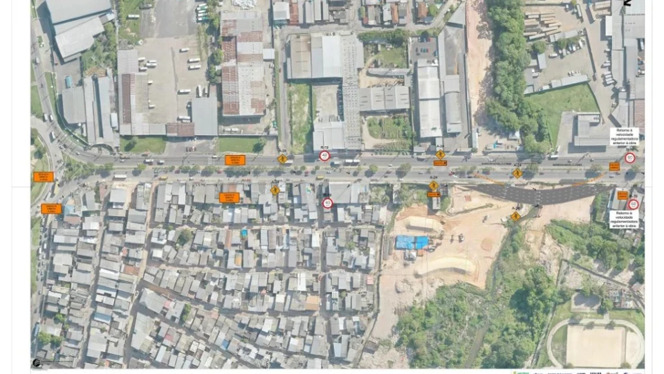 Construção de ponte desvia trânsito em trecho da Avenida Autaz Mirim