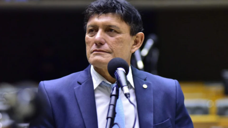 Delegado Éder Mauro lidera intenções de voto para a Prefeitura de Belém