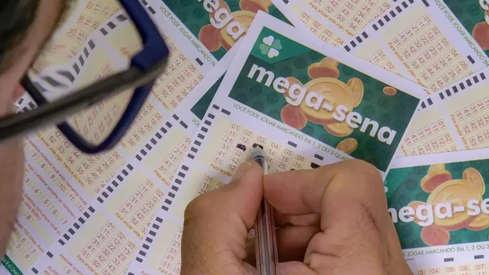Mega-Sena: prêmio acumula em R$ 65 milhões após ninguém acertar neste sábado (17)