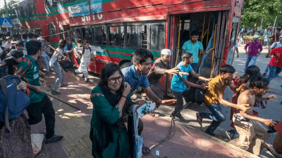 Protestos em Bangladesh escalam para violência e mortes em meio a disputas sobre cotas de emprego