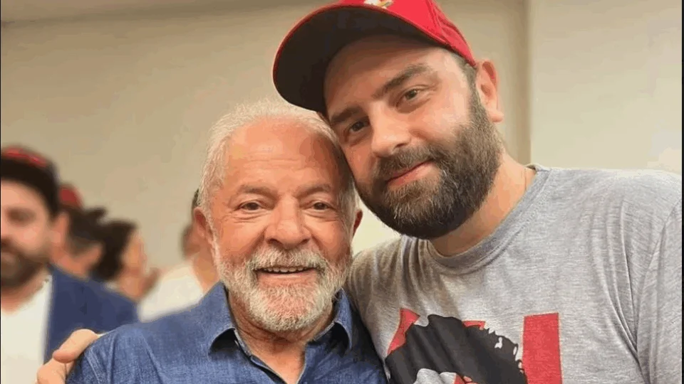 Filho de Lula xinga Janja em mensagem no WhatsApp; veja print