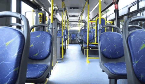 Homem acusa motorista de ônibus de ofensa homofóbica em São Vicente