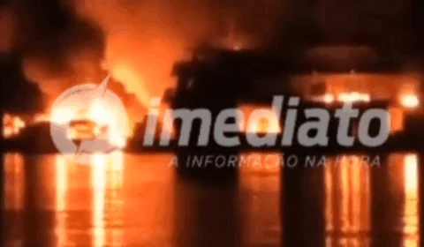 VEJA: Embarcação pega fogo e deixa vários feridos e desaparecidos na Comunidade de Santa Maria no Amazonas