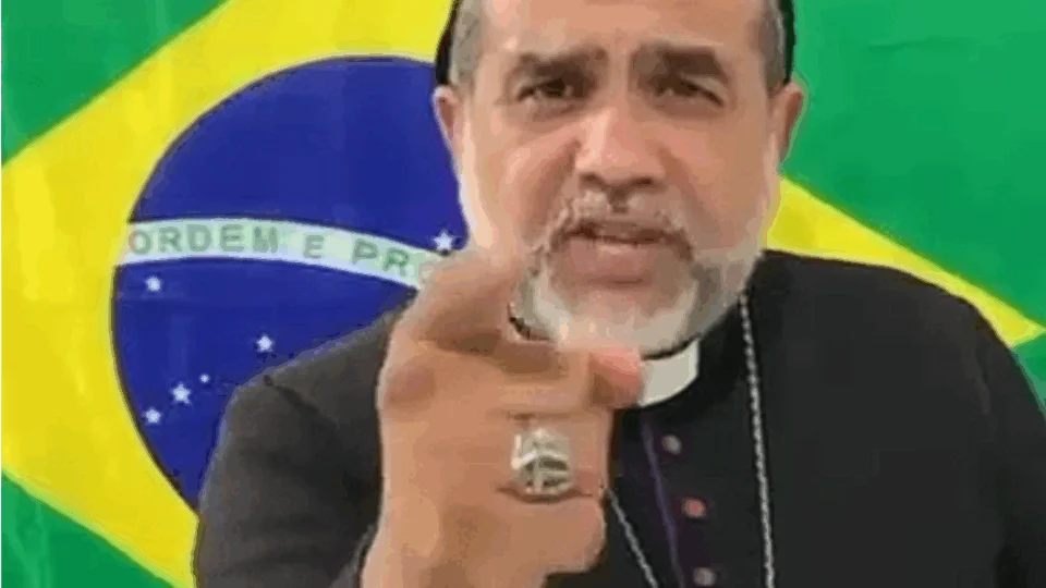 VEJA: Padre Kelmon critica abertura das Olimpíadas – “Seus malditos, seus hereges. Não se brinca com Deus, não se brinca com Jesus e muito menos com os cristãos. Nos respeitem!”