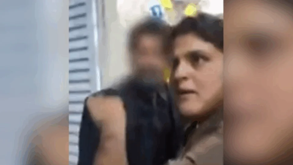 “Humilhação”: homem trans faz BO por ser barrado em banheiro masculino