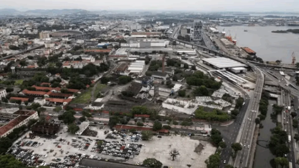 Justiça Federal suspende leilão do terreno do gasômetro, impedindo construção de estádio pelo Flamengo