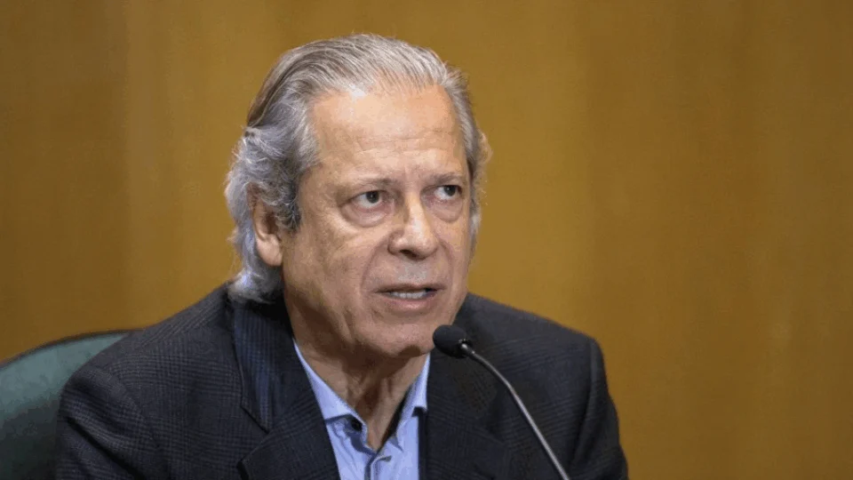Ex-ministro José Dirceu é internado com possível insuficiência coronária