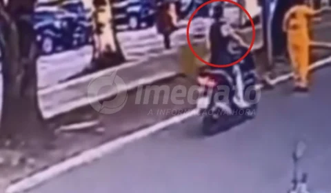 VEJA VÍDEO: gari é atropela por motociclista enquanto trabalhava no Amazonas