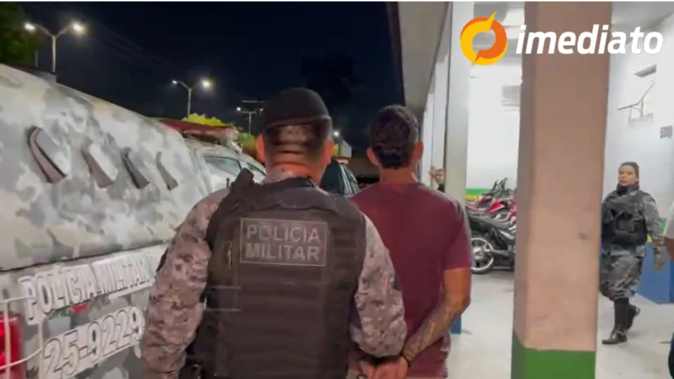 Cavalaria da Polícia Militar recupera carro com restrição de roubo no Novo Aleixo