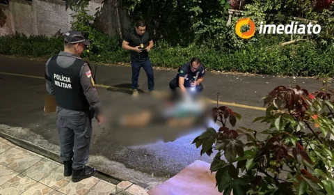 Homem é brutalmente assassinado com golpes de faca no São Raimundo; Veja vídeo