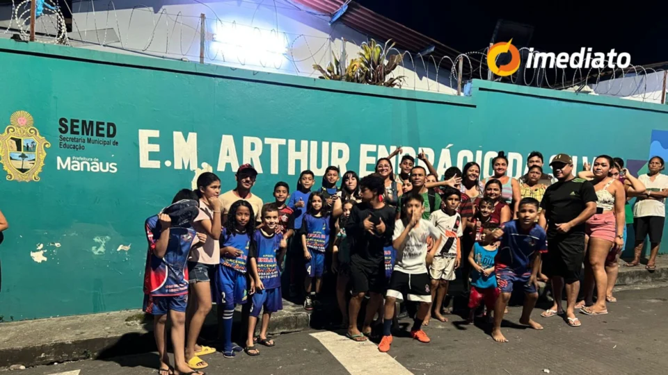 Moradores denunciam fechamento de escola em Manaus e interrupção de projeto comunitário